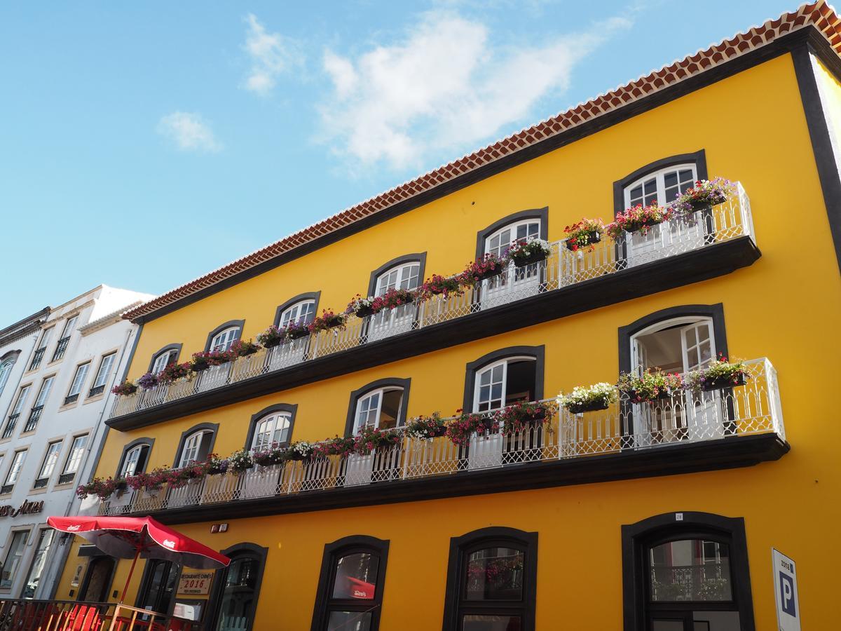 Globo Happy Hostel Angra do Heroísmo Esterno foto